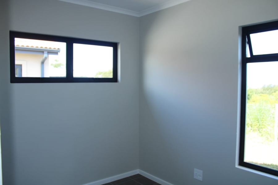 2 Bedroom Property for Sale in Kidds Beach Eastern Cape